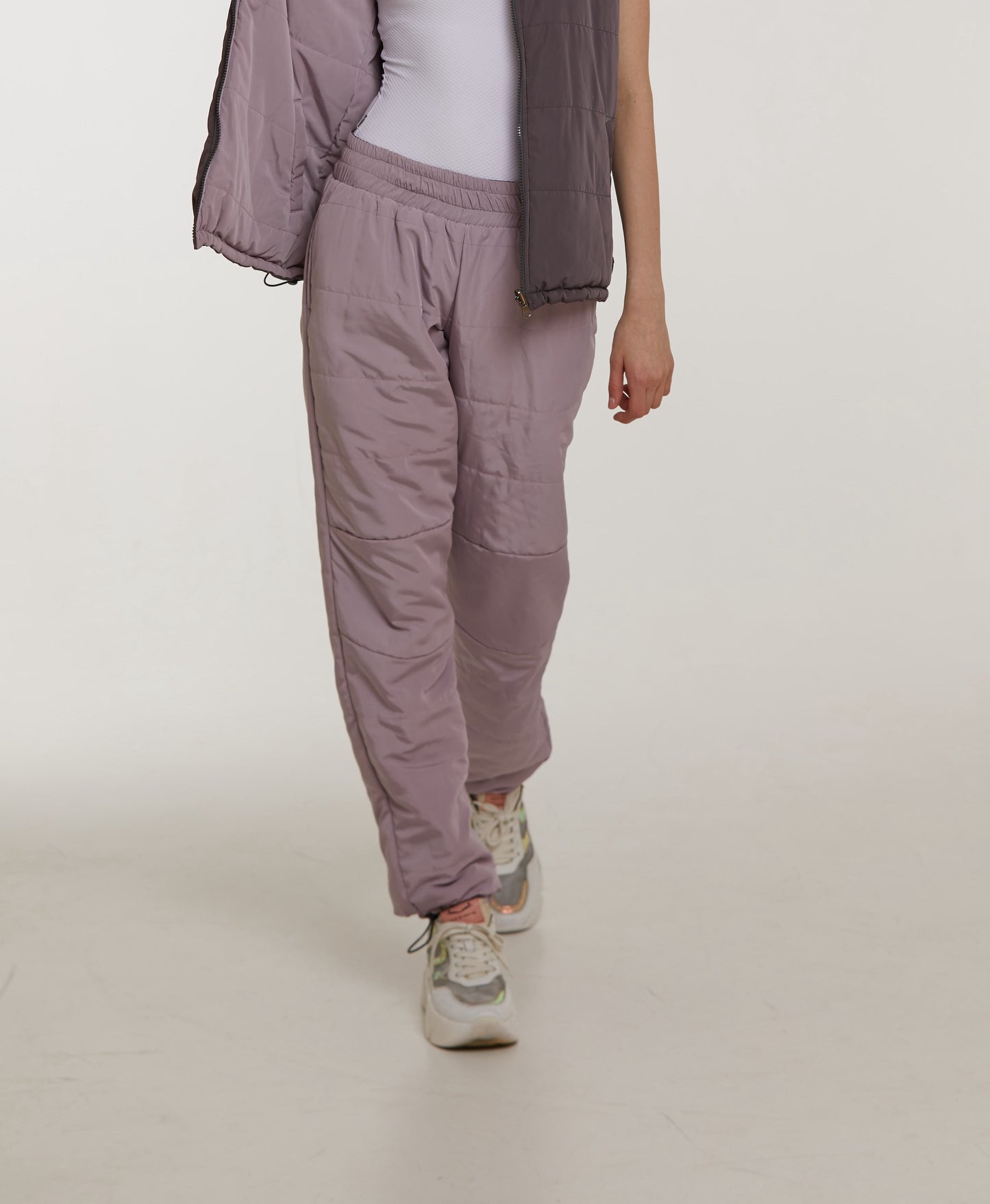 Dancelab 2 sides warm-up pants on a girl